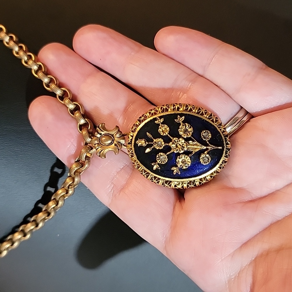 Lisner Blue Enamel Crystal Rhinestone Filigree Oval Vintage Pendant Necklace